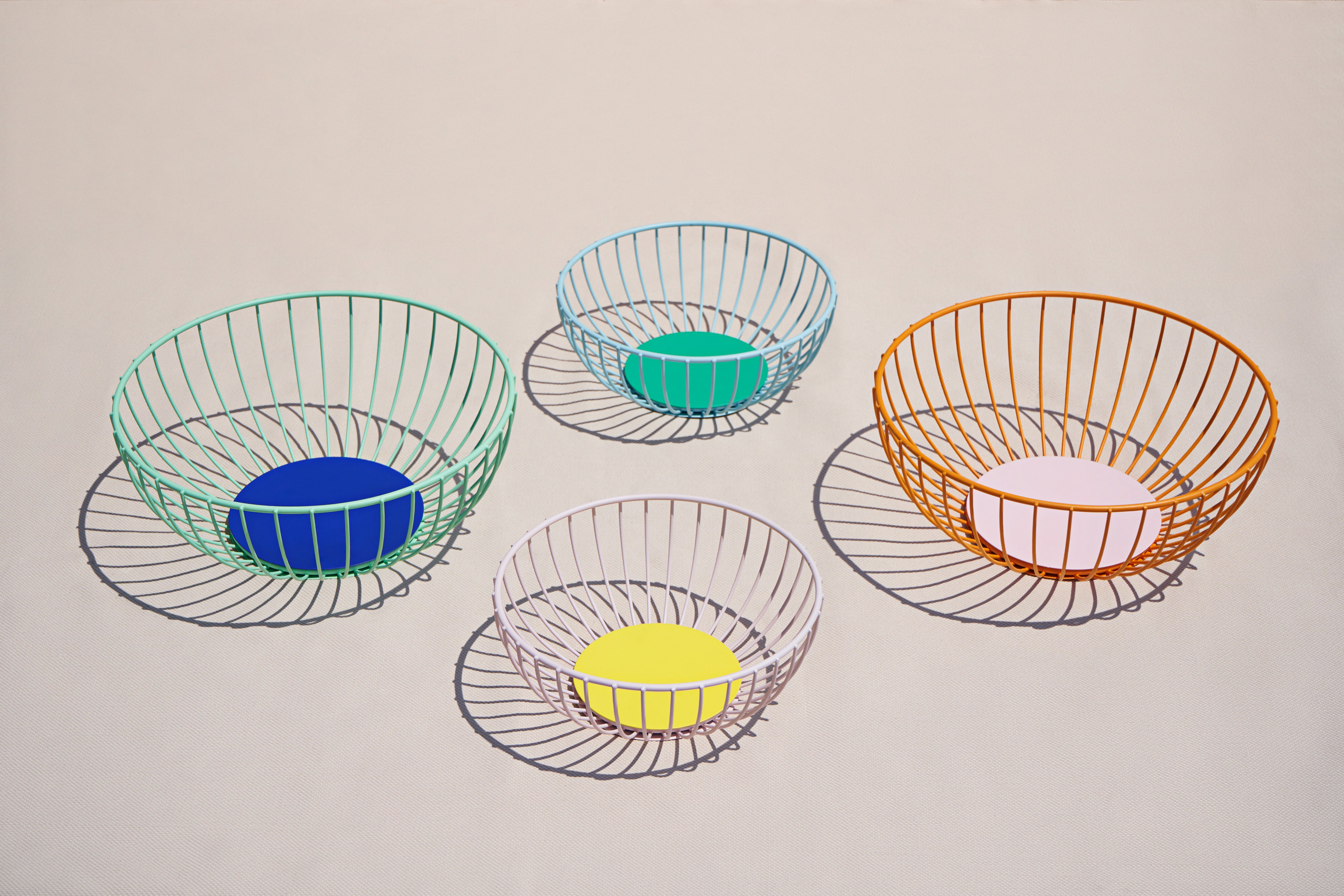 Iris Wire Basket Small - Pink/Yellow